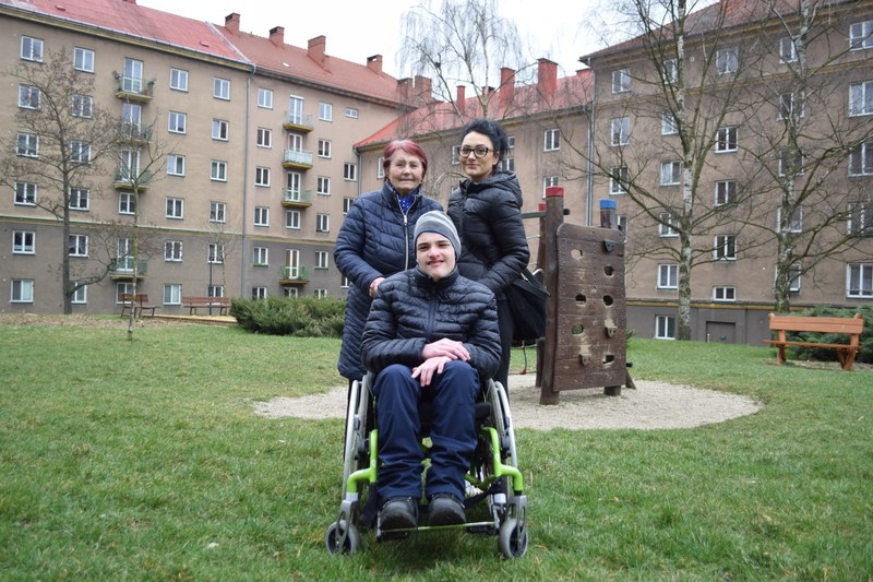 Pořídíme společně invalidní vozík pro Míšu?