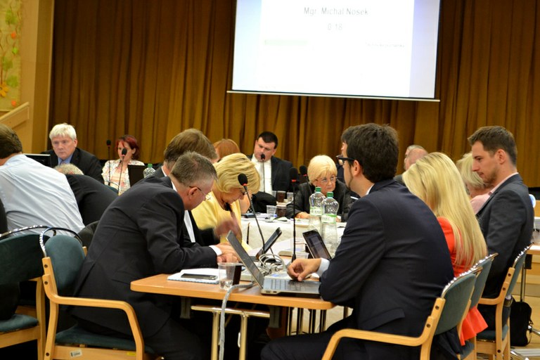Zastupitelé schválili návrhy opatření pro řešení priorit vzešlých z fóra Porubské desatero