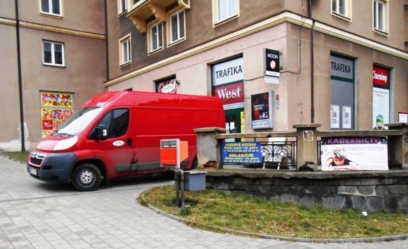 Chodníky neslouží k parkování