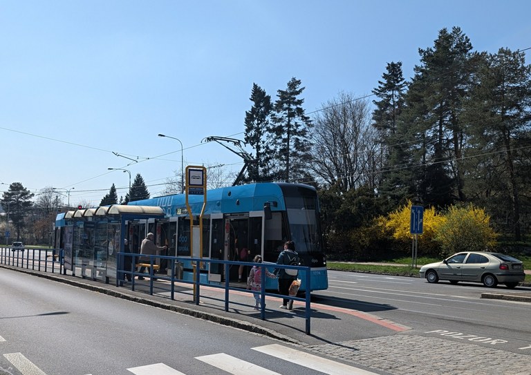 Dopravní podnik renovuje zastávky MHD