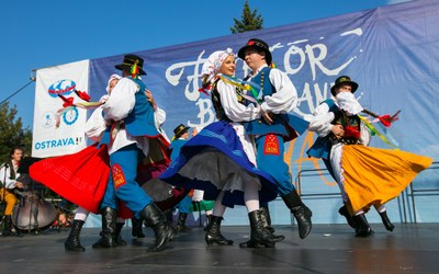 Folklor zněl Hlavní třídou