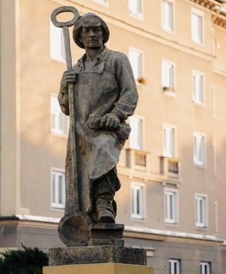 Hutník na Alšově náměstí je jako nový. A nejenom on