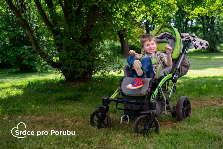 Na vozík jsme vybrali, pomůžeme i Alexovi?