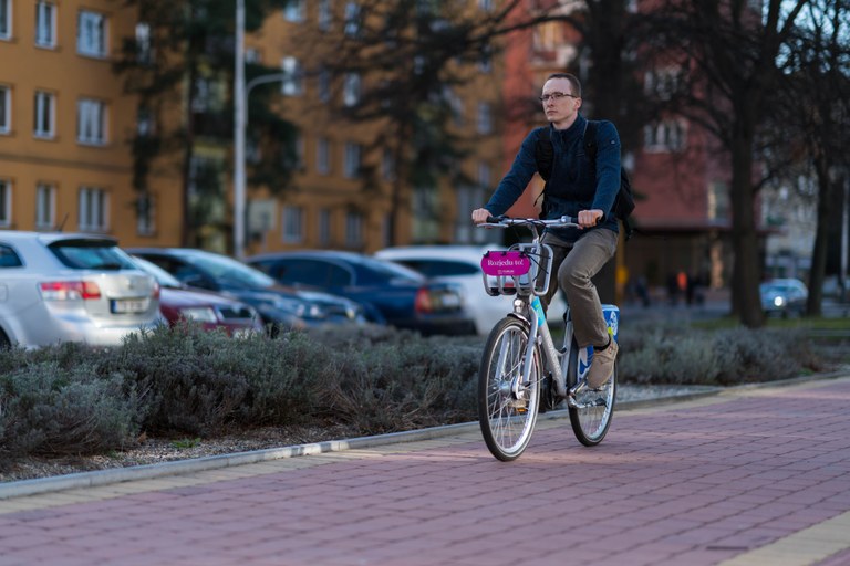 Novinkou ostravského bikesharingu je propojení s celoroční jízdenkou ODIS a znamená celkem 30 minut jízdy na kole zdarma