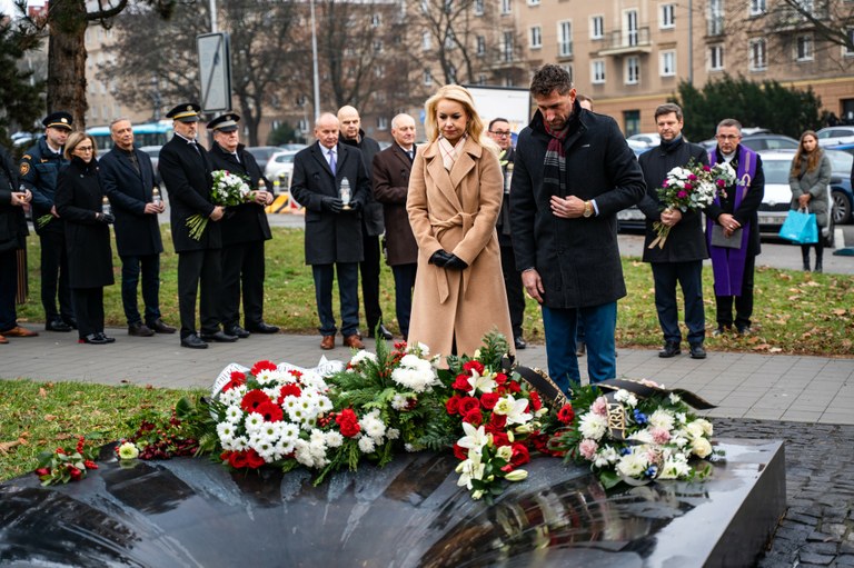 Pietním aktem uctili památku obětí střelby z roku 2019