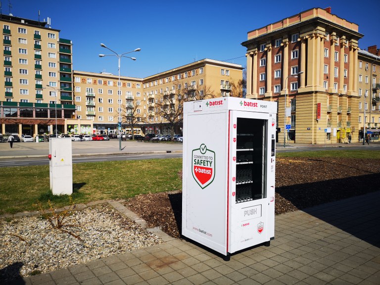 Poruba má dva rouškomaty