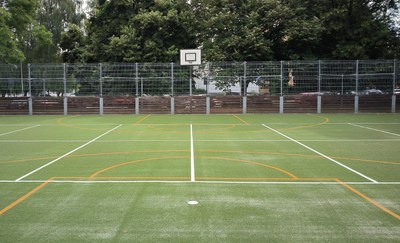 Poruba opravuje sportovní hřiště