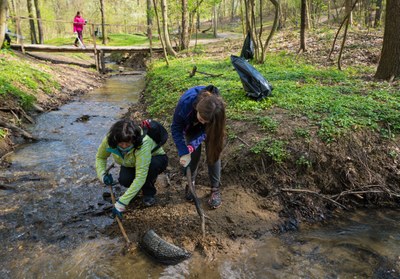 Porubané (a nejenom oni) uklidili lesopark