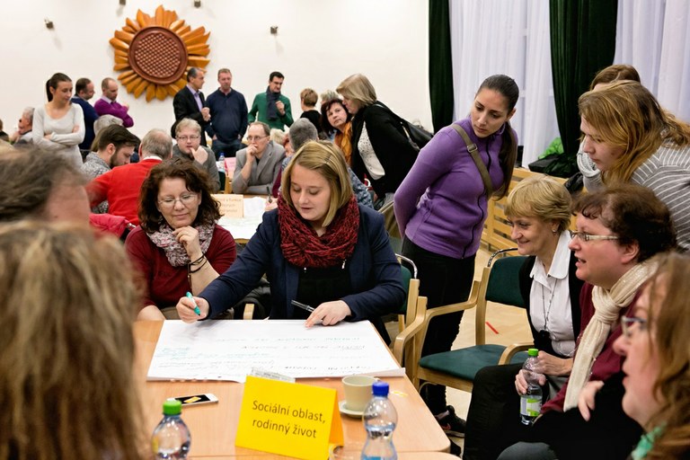 Porubské desatero zaplnilo sál