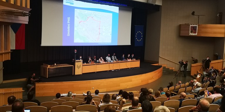 Projednání záměru projektu Ekologizace veřejné dopravy Ostrava-Poruba bylo odloženo