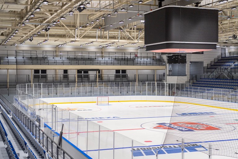 První etapa rozsáhlé rekonstrukce multifunkčního areálu v Porubě byla dokončena