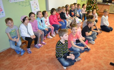 Starosta četl dětem