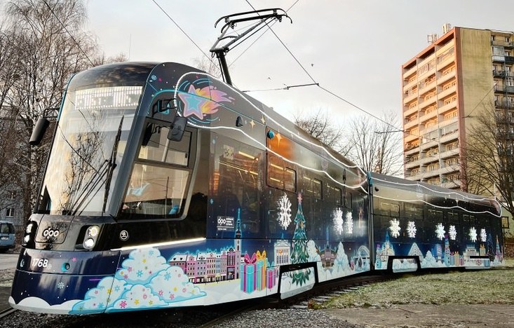Vánoční tramvaj bude jezdit Ostravou i letos