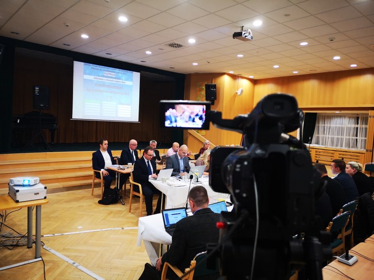 Záznam ze zastupitelstva je na YouTube