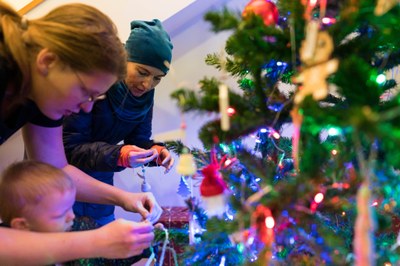 Zdobení vánočního stromku na radnici