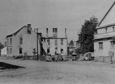 Zničené domy na Vřesinské ulici. Foto: archiv ÚMOb Poruba