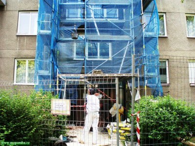 6.6.2008 – V Porubě se opravují balkony 