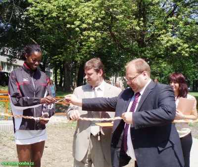 9.6.2008 – V Porubě byla otevřena nová sportovní hřiště 