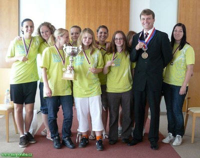 17.6.2009  – Radnice ocenila házenkářky 