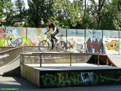 29.7.2009 – Atmosféru skateparku dotvářejí graffiti 