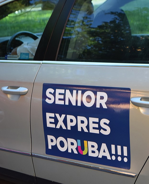 Poruba obnovuje provoz taxíků pro seniory
