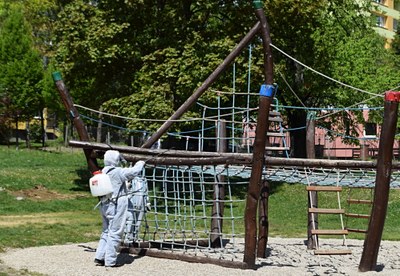 Preventivní očištou prošla také pyramida na hřišti u náměstí A. Bejdové. Foto: ÚMOb Poruba