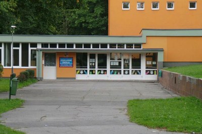 Základní škola Aleše Hrdličky je kvůli Covidu-19 uzavřena