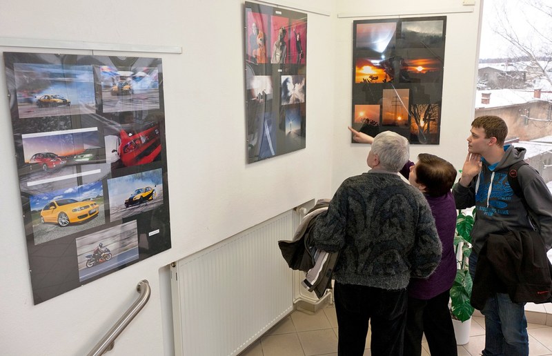 Okamžik času v radniční Galerii na schodech