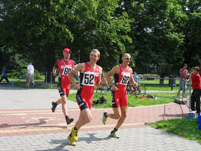 Hlavní třída přivítá výškařský souboj