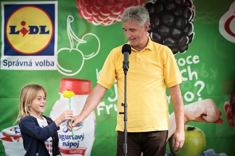 Rákosníčkovo hřiště pokřtily stovky dětí