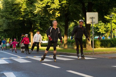 Večerní jízdy na Hlavní třídě jsou mezi lidmi oblíbené. Foto: Jiří Birke