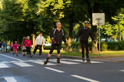 Projeďte se na bruslích po Hlavní třídě