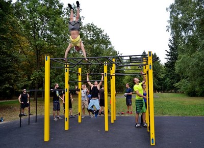 Workoutové hřiště vyrostlo mezi ulicemi Alžírská a Bulharská. Foto: ÚMOb Poruba