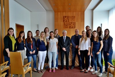 Házenkářky Poruby navštívily radnici