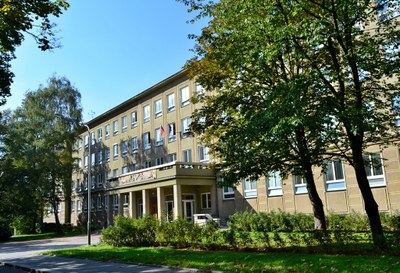 Wichterlovo gymnázium dnes. Foto: ÚMOb Poruba