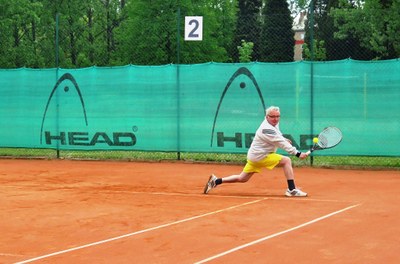 Jednou ze sportovních disciplín mezinárodních her je i tenis. Foto: archiv ÚMOb Poruba