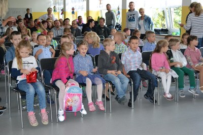 Děti z prvních tříd na ZŠ A. Hrdličky. Foto: ÚMOb Poruba