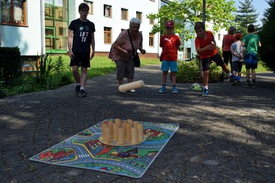 Jednou ze  soutěžních disciplín byla hra Mölkky. Foto: Archiv ÚMOb Poruba
