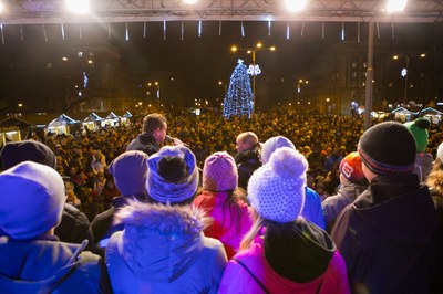 Porubský jarmark začne rozsvícením vánočního stromu