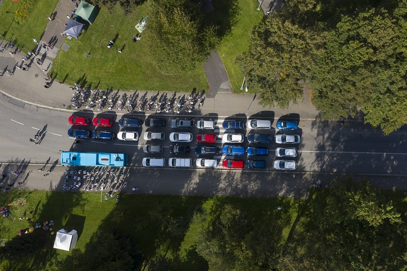 Poruba ukázala, jako mohou automobily vládnout městu