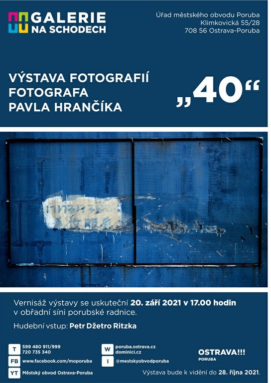 Fotografie Pavla Hrančíka v radniční Galerii na schodech