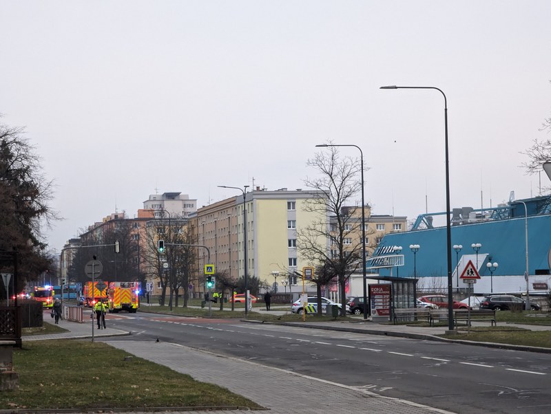 Zásah hasičů na zimním stadionu v Porubě. Foto: Martin Otipka