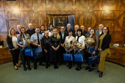ZACHRÁNCI LIDSKÉHO ŽIVOTA PŘEVZALI OCENĚNÍ NA NOVÉ RADNICI