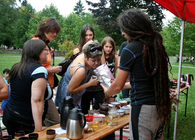 Festival věnovaný čaji se nesl v přátelském duchu