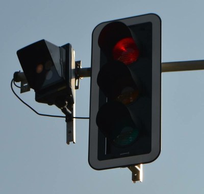 Křižovatku řídí policisté