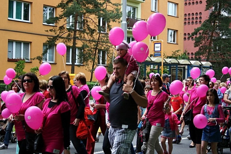 Nad Hlavní třídou se vznášely balonky