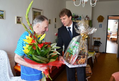 Nejstarším mužem v Porubě je Josef Ernest